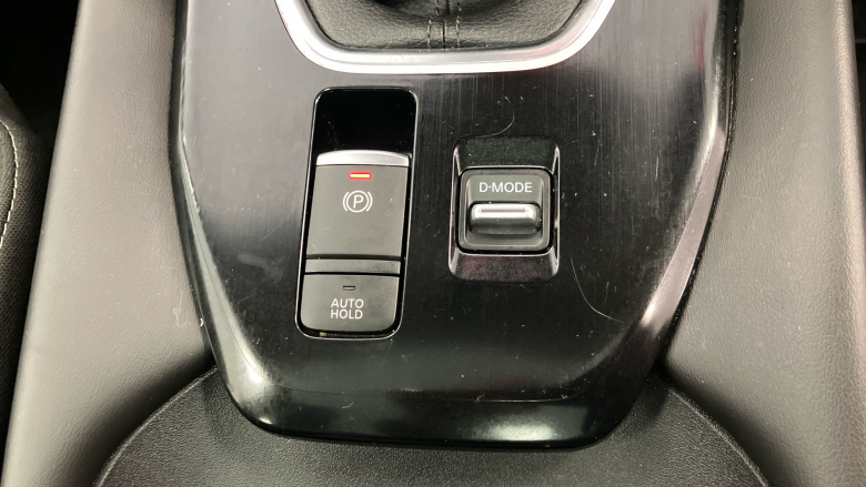 Nissan Qashqai 1.3 DiG-T MH N-Connecta 5dr Petrol Hatchback